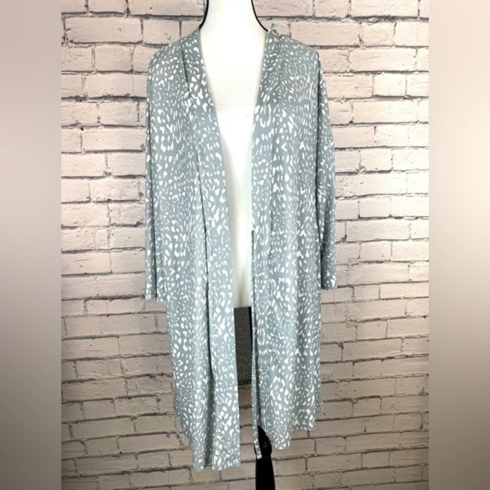 Tahari Modern Gray Animal Print Duster Cardigan size Large